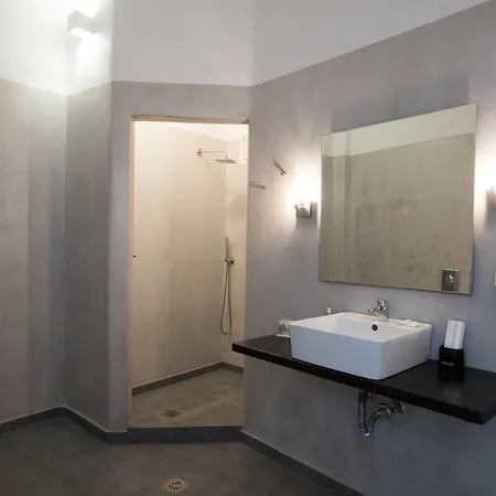 Dimilia Villa *